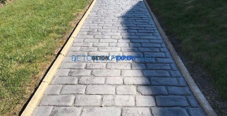 Béton imprimé, motif — Pavé vieilli